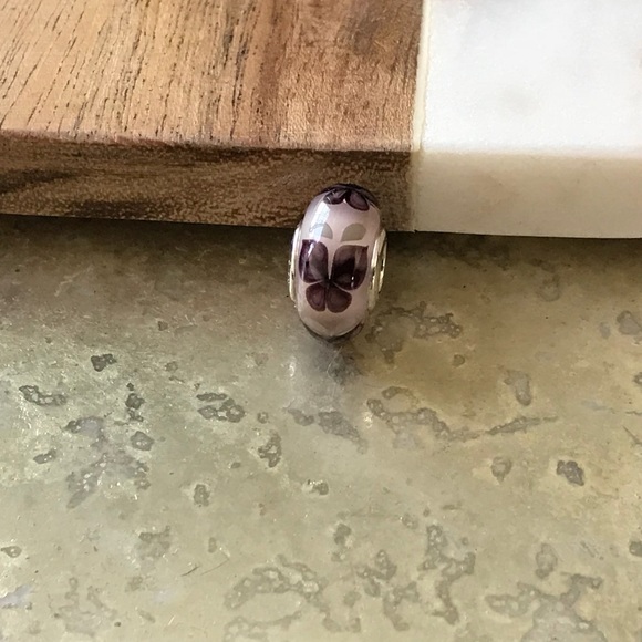 Pandora Glass Pink Butterfly - 100% Authentic - Picture 4 of 4